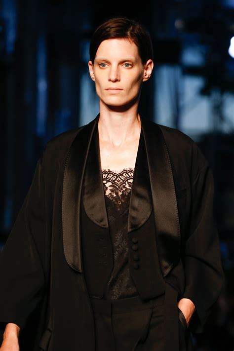 iris strubegger givenchy|10 Things to Know About Givenchy’s Spring 2016 Show .